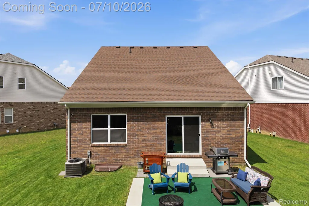 11789 Hines Place Drive Livonia City MI 48150