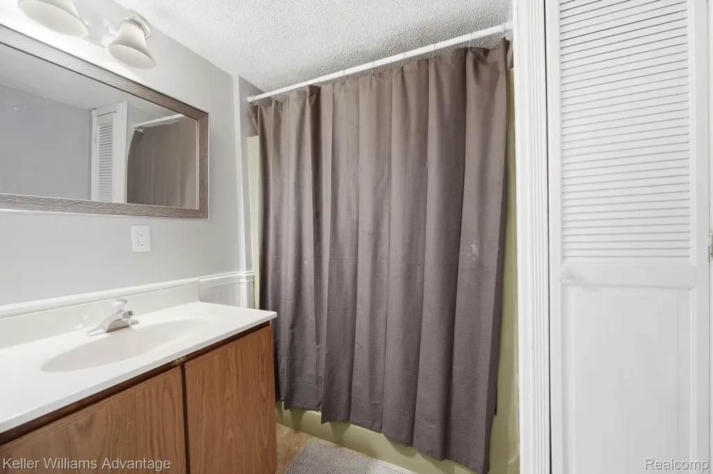 13980 Grandpoint Circle Somerset Township MI 49233