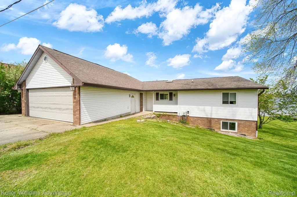 13980 Grandpoint Circle Somerset Township MI 49233