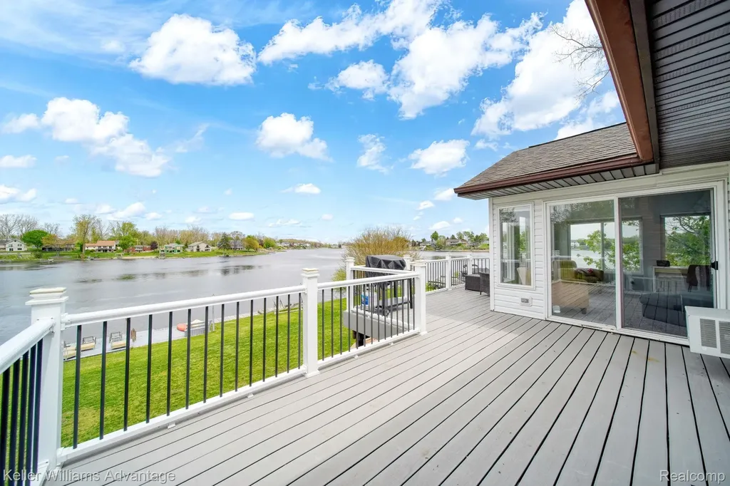 13980 Grandpoint Circle Somerset Township MI 49233