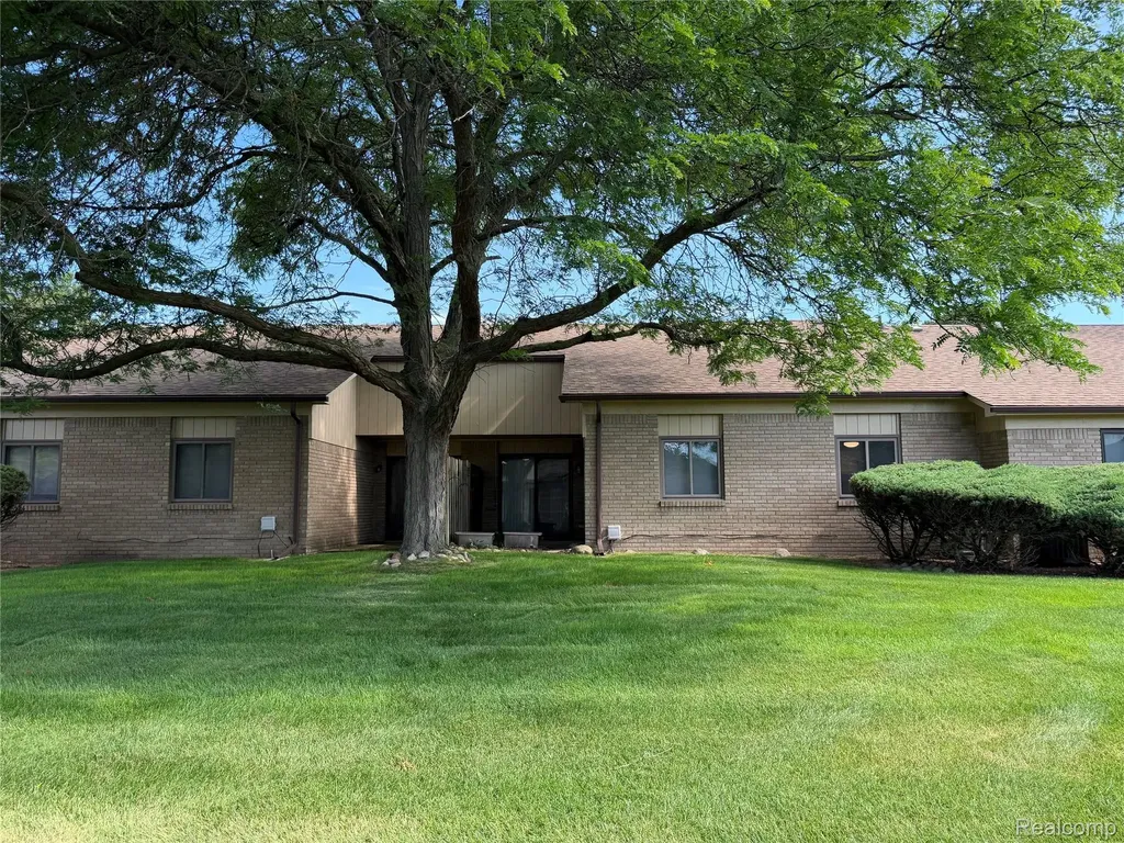 5220 W Utica Road Shelby Charter Township MI 48317