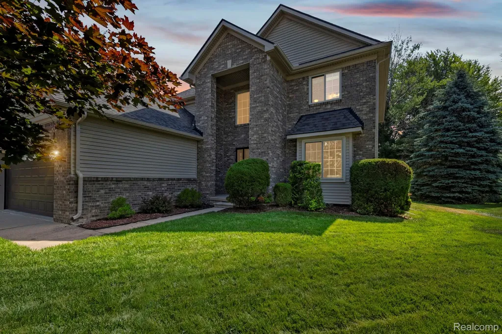 23003 Waterview Drive Huron Charter Township MI 48164