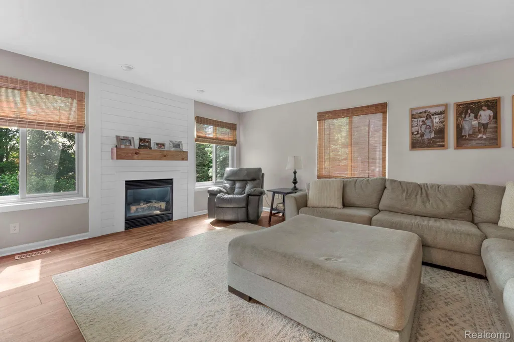 23003 Waterview Drive Huron Charter Township MI 48164