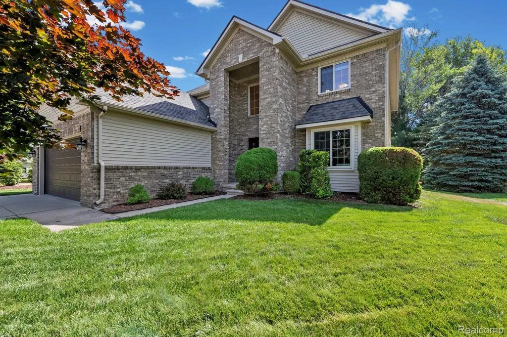 23003 Waterview Drive Huron Charter Township MI 48164