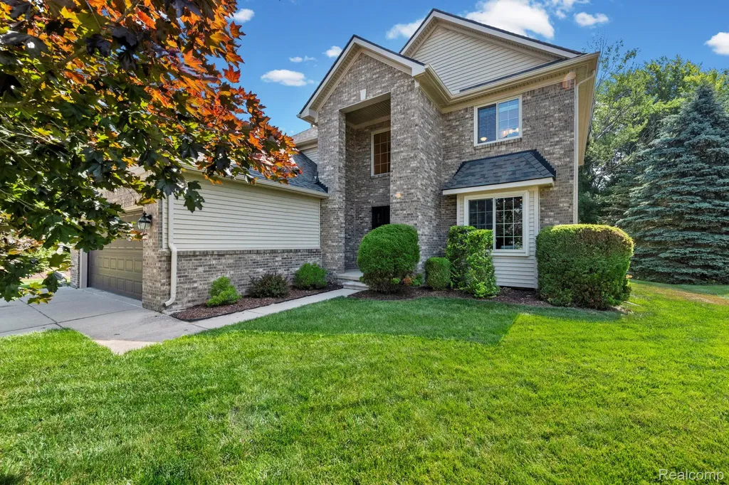 23003 Waterview Drive Huron Charter Township MI 48164
