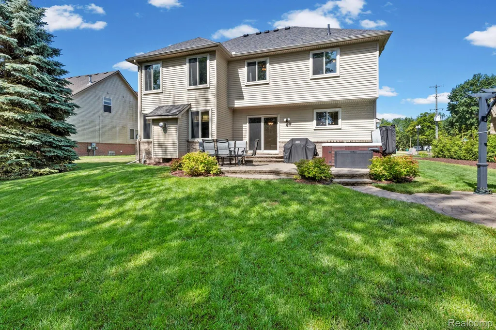 23003 Waterview Drive Huron Charter Township MI 48164