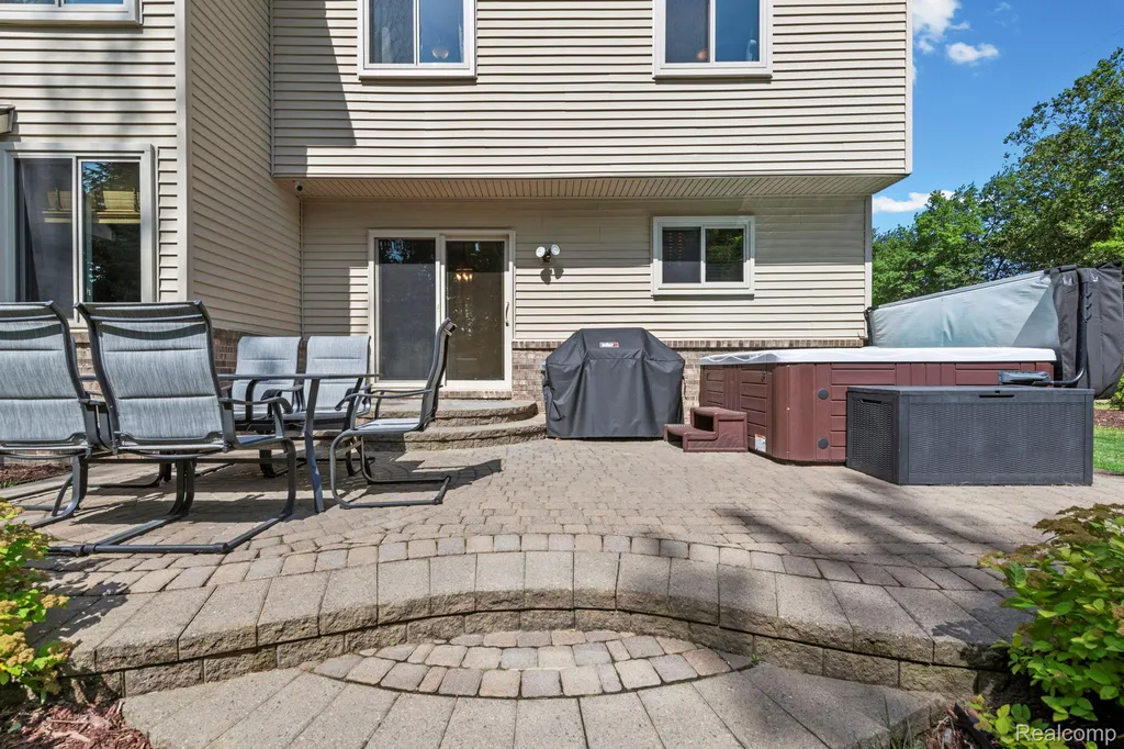 23003 Waterview Drive Huron Charter Township MI 48164