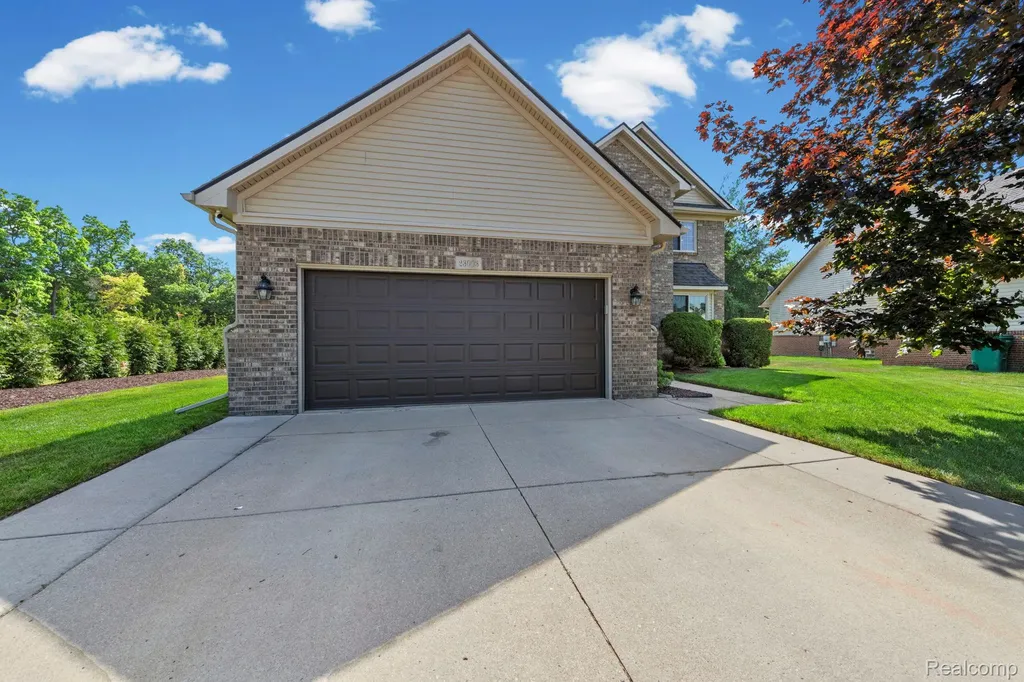 23003 Waterview Drive Huron Charter Township MI 48164