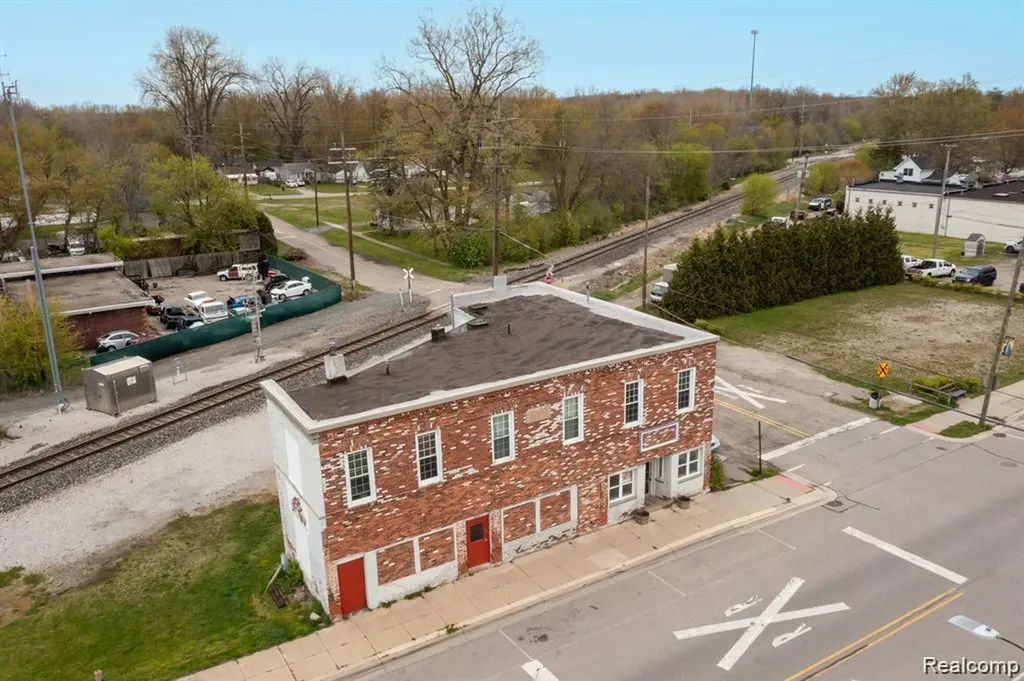910 Monroe Street Carleton Village MI 48117
