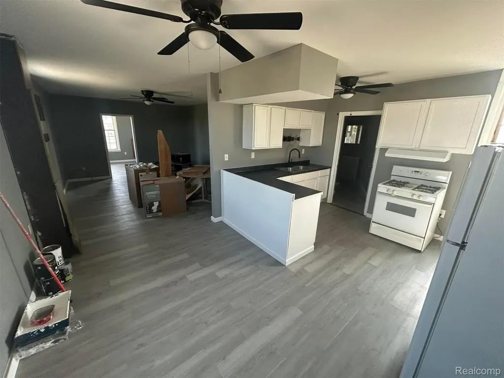 910 Monroe Street Carleton Village MI 48117