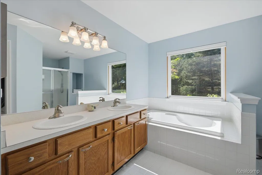 3180 Viking Drive Commerce Charter Township MI 48390