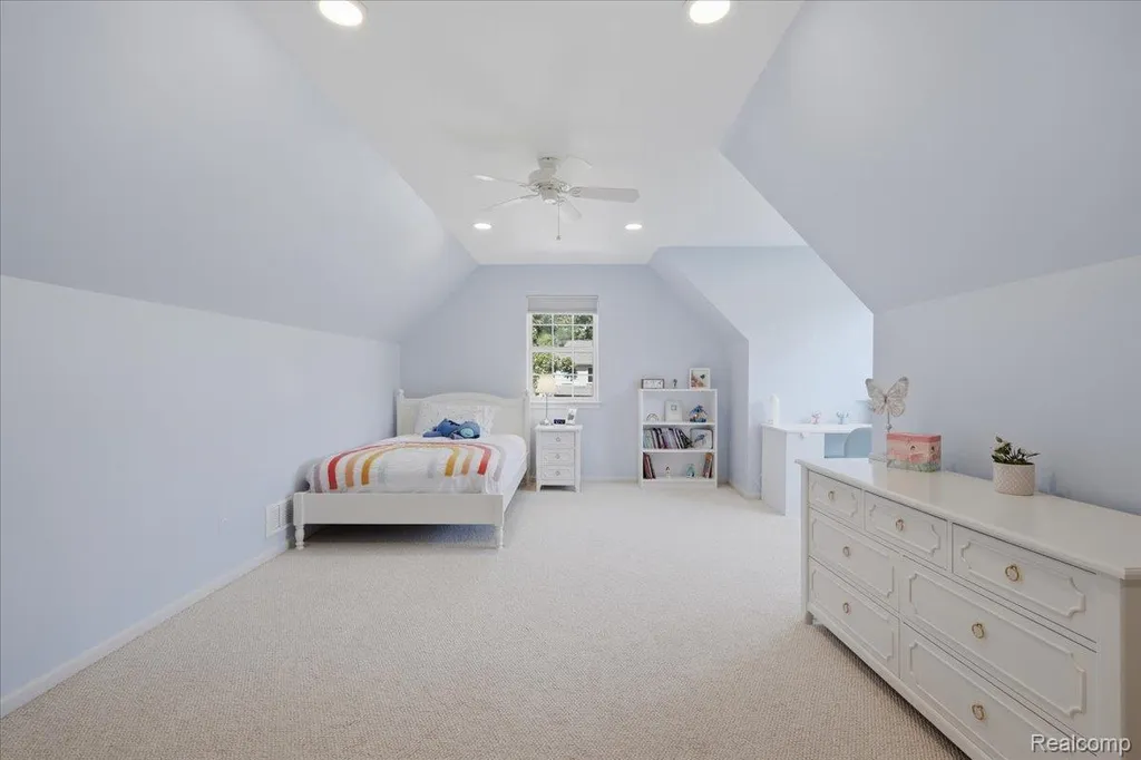3180 Viking Drive Commerce Charter Township MI 48390