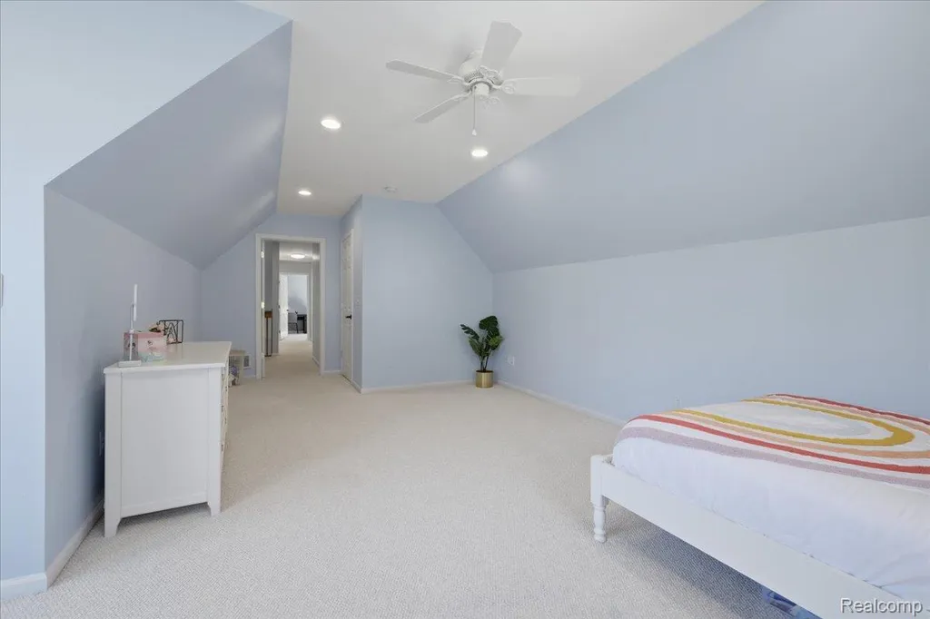 3180 Viking Drive Commerce Charter Township MI 48390