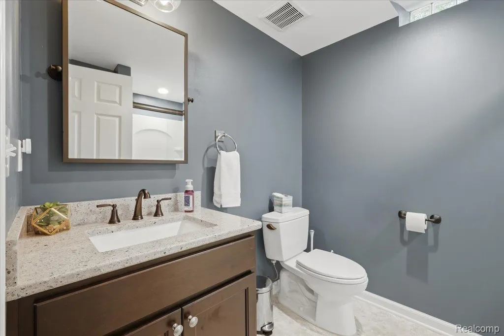 3180 Viking Drive Commerce Charter Township MI 48390