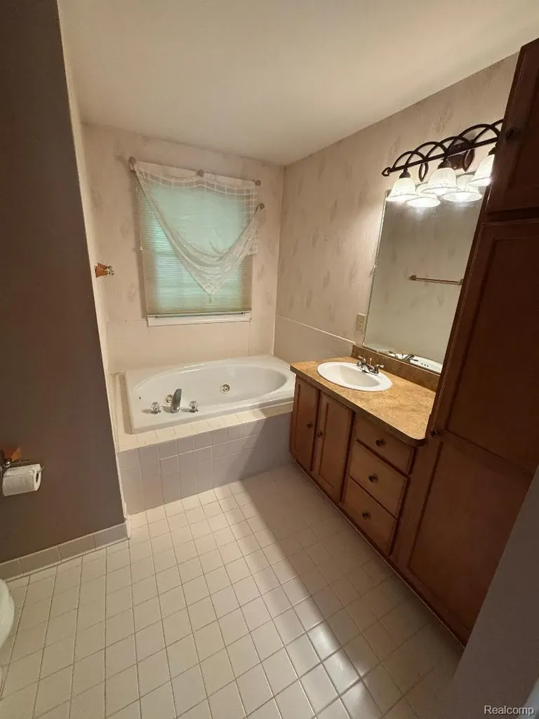 33329 Crooks Street Brownstown Charter Township MI 48173