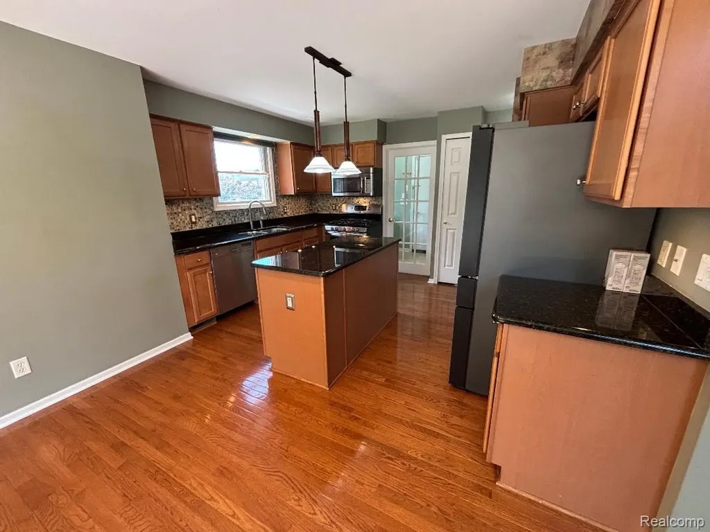 33329 Crooks Street Brownstown Charter Township MI 48173