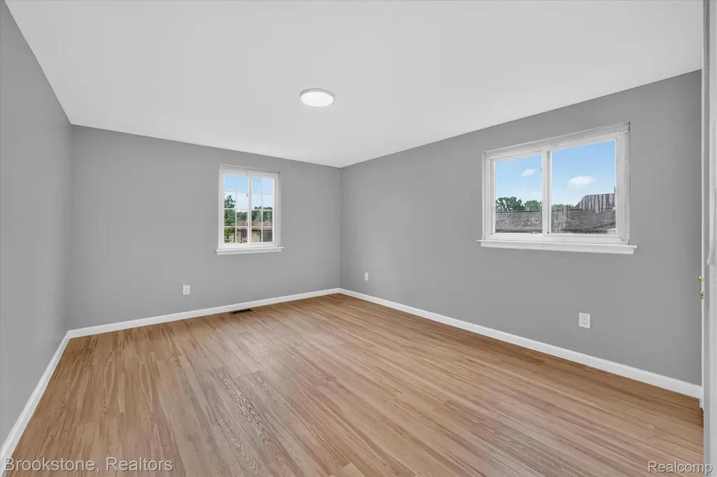 39795 Waldorf Drive Clinton Charter Township MI 48038