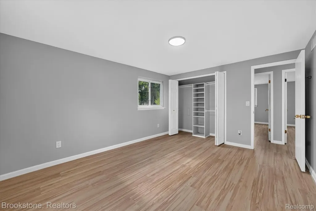 39795 Waldorf Drive Clinton Charter Township MI 48038