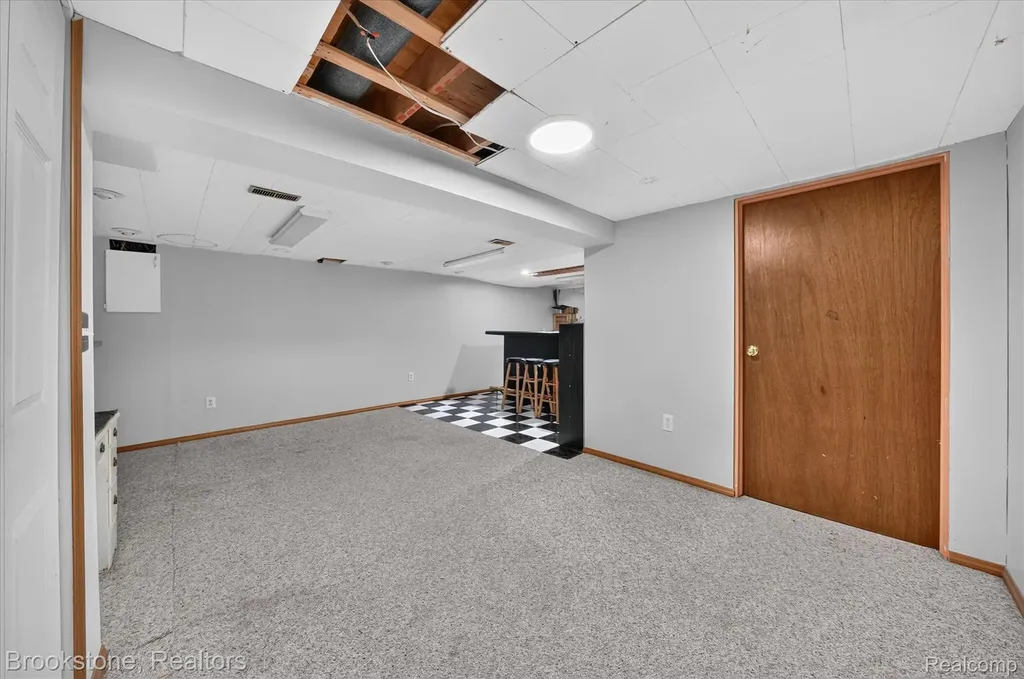 39795 Waldorf Drive Clinton Charter Township MI 48038