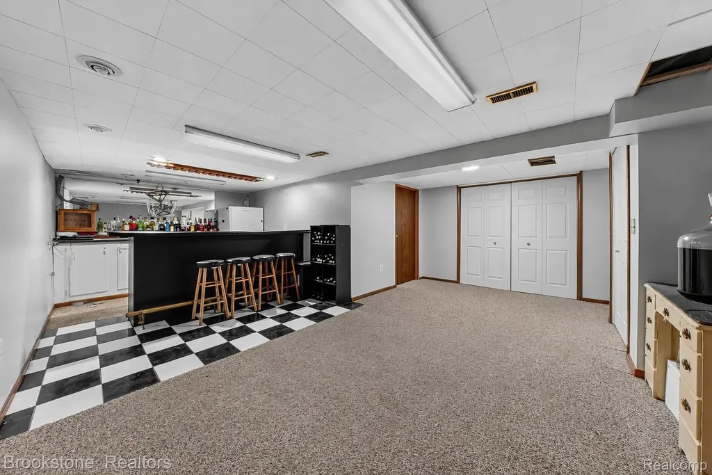 39795 Waldorf Drive Clinton Charter Township MI 48038
