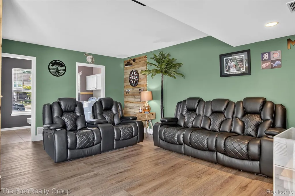 29252 Hunter Brownstown Charter Township MI 48183