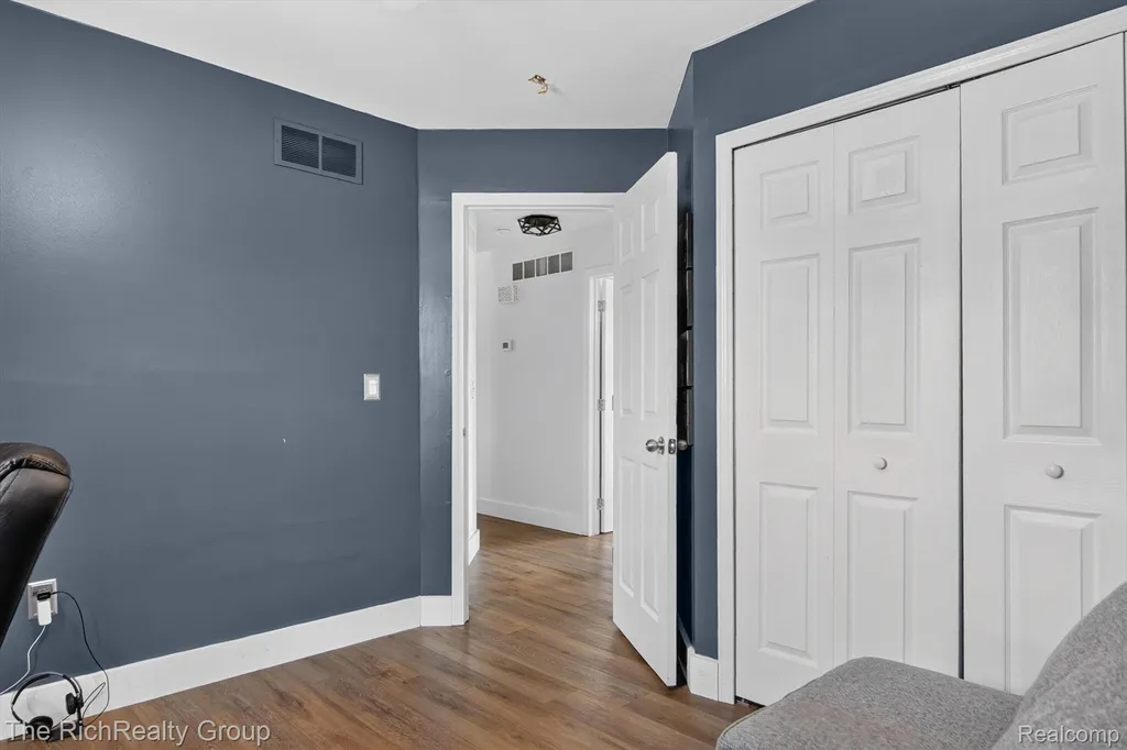 29252 Hunter Brownstown Charter Township MI 48183