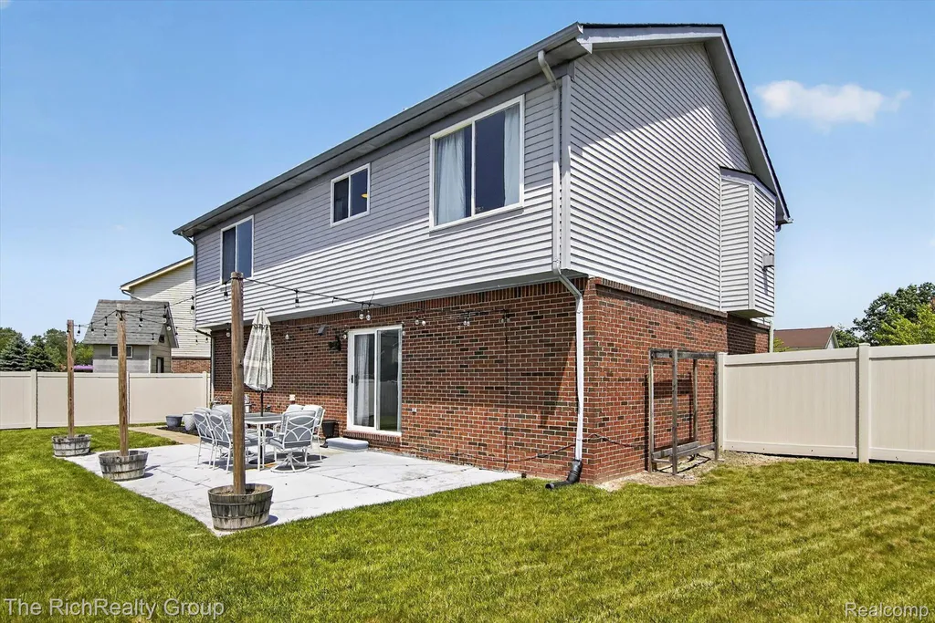 29252 Hunter Brownstown Charter Township MI 48183