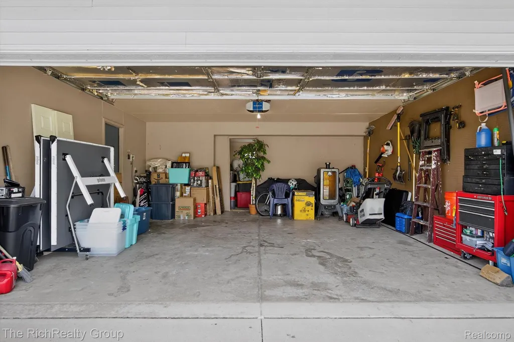 29252 Hunter Brownstown Charter Township MI 48183