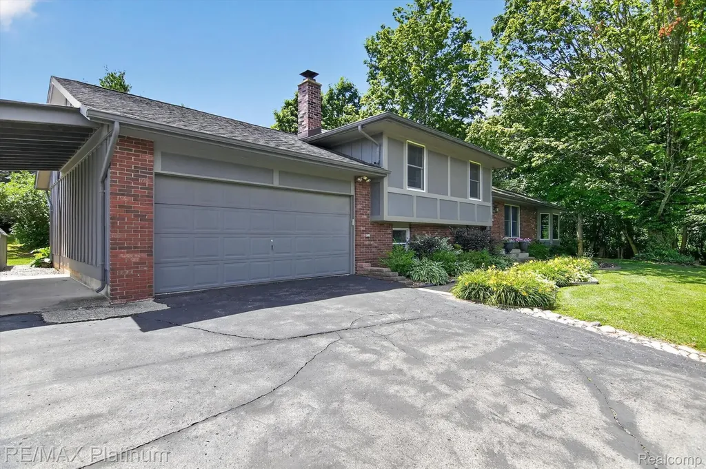 13365 N Territorial Road Dexter Township MI 48137