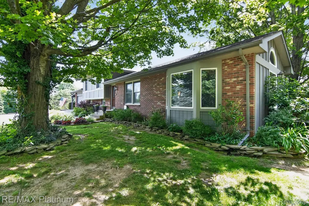 13365 N Territorial Road Dexter Township MI 48137