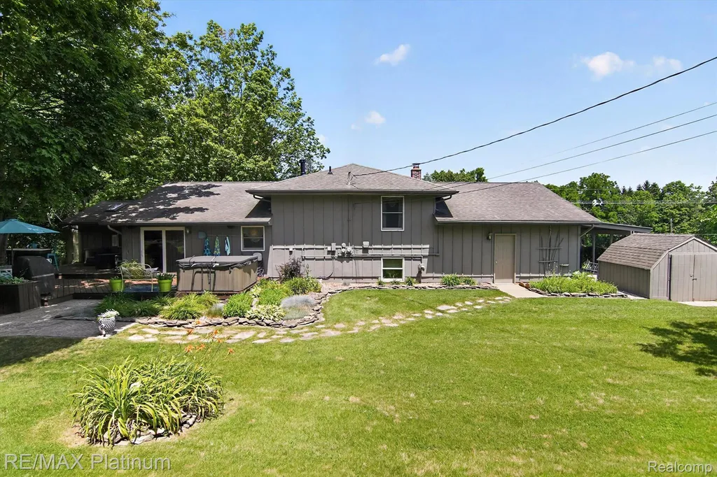 13365 N Territorial Road Dexter Township MI 48137
