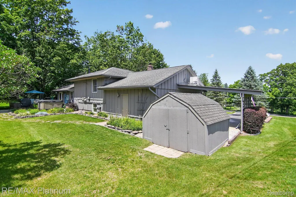 13365 N Territorial Road Dexter Township MI 48137