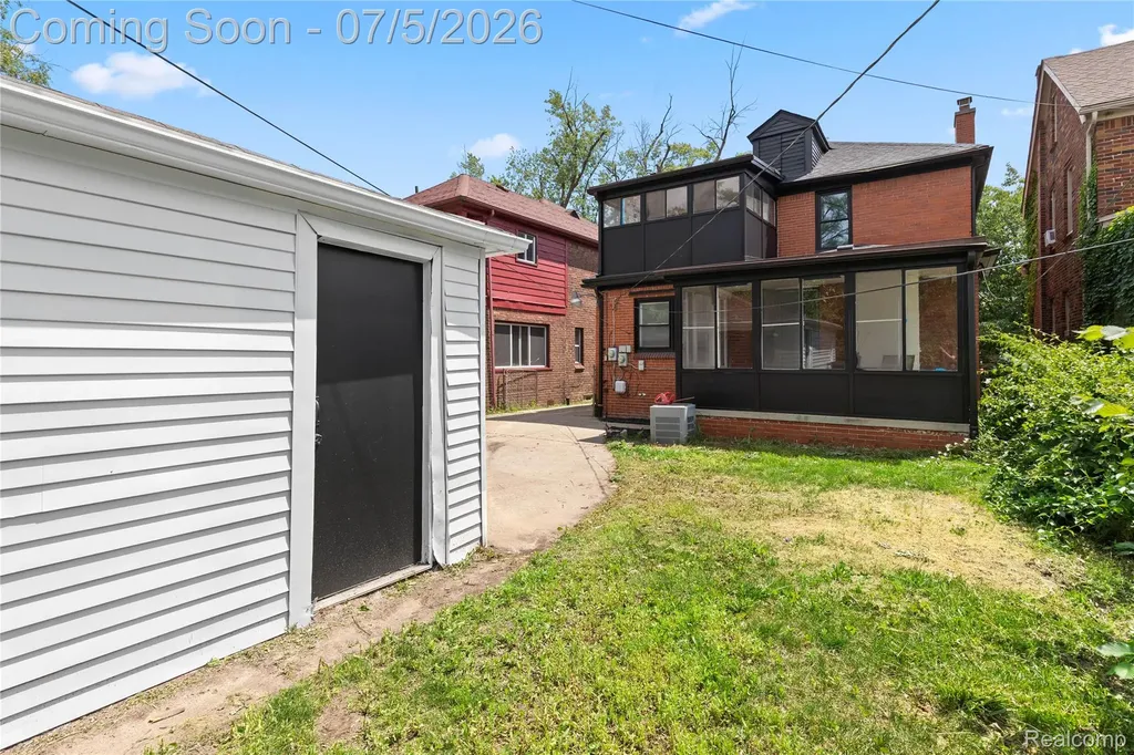 18959 Woodingham Drive Detroit City MI 48221