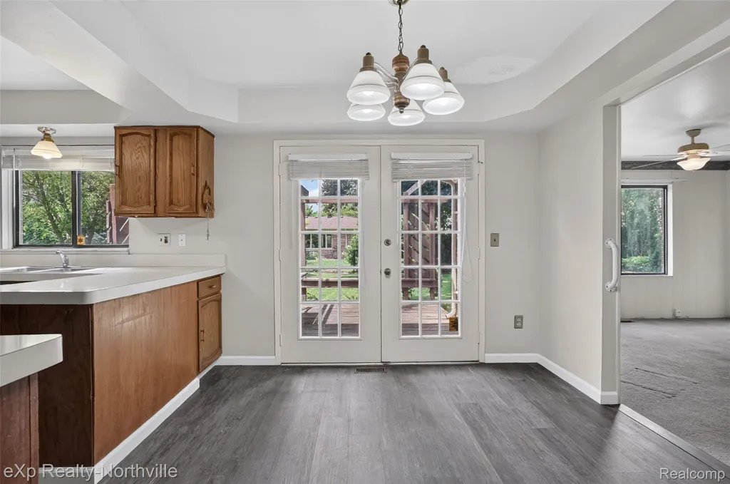 7565 Embassy Drive Canton Charter Township MI 48187