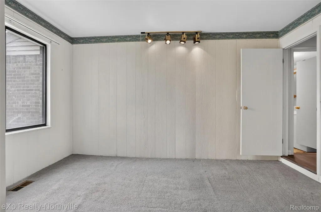 7565 Embassy Drive Canton Charter Township MI 48187