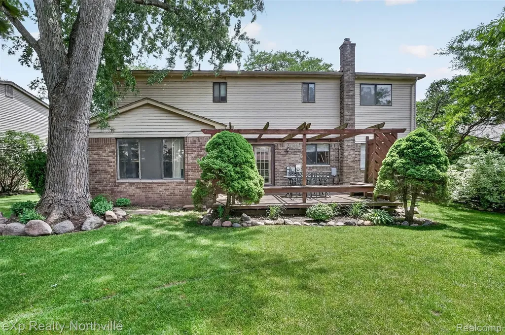 7565 Embassy Drive Canton Charter Township MI 48187