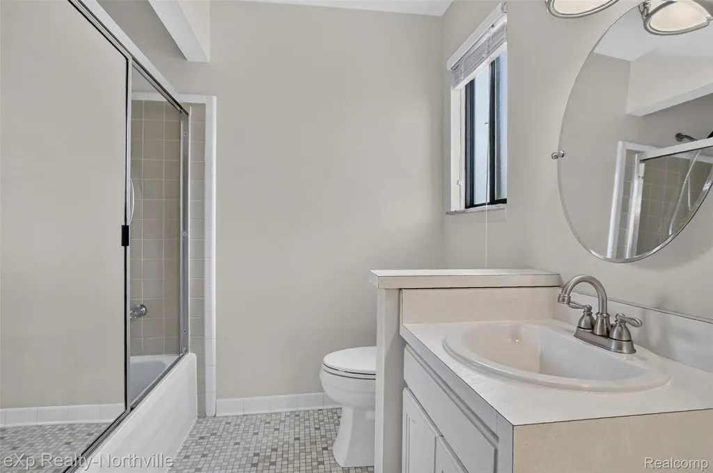 7565 Embassy Drive Canton Charter Township MI 48187
