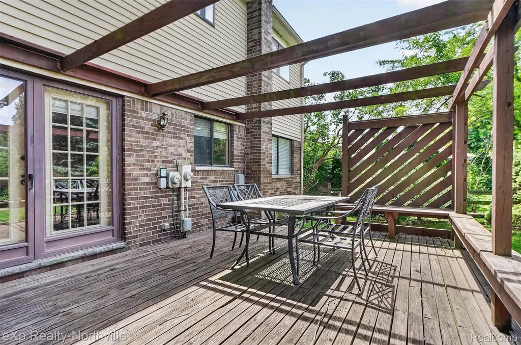 7565 Embassy Drive Canton Charter Township MI 48187