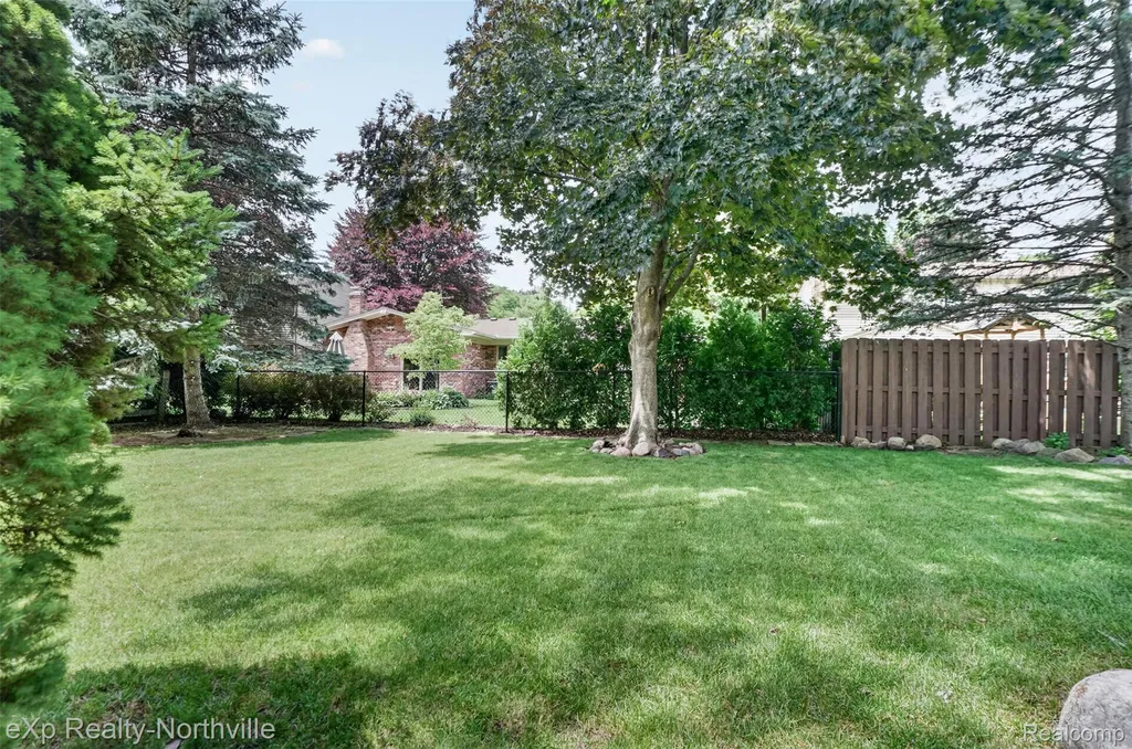 7565 Embassy Drive Canton Charter Township MI 48187