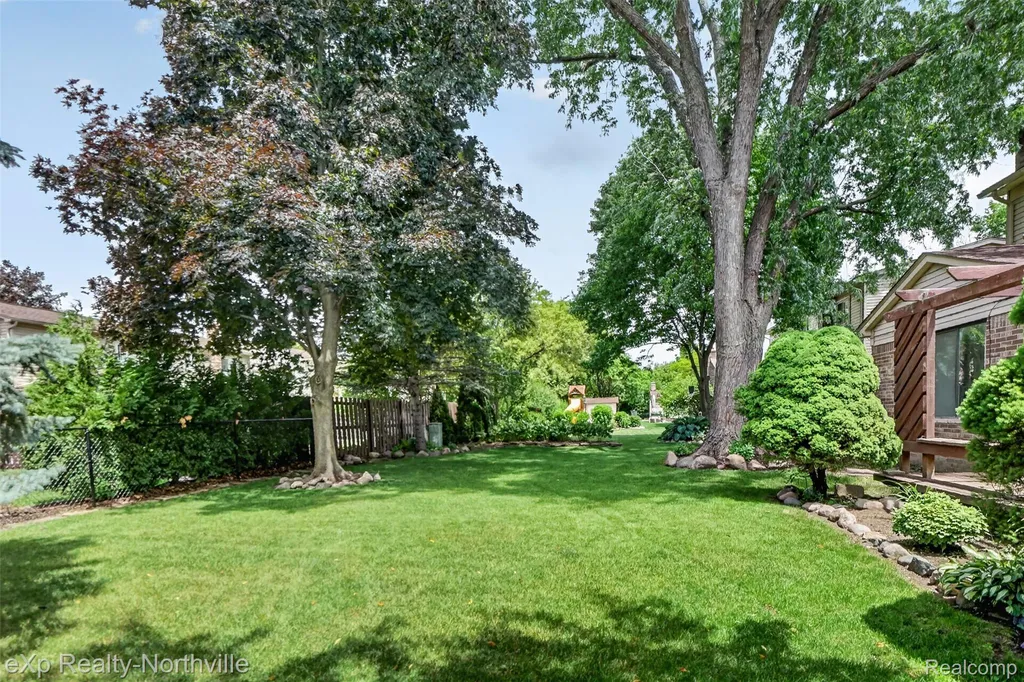 7565 Embassy Drive Canton Charter Township MI 48187