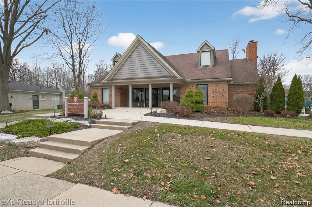 7565 Embassy Drive Canton Charter Township MI 48187