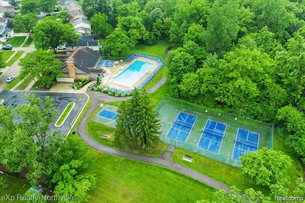 7565 Embassy Drive Canton Charter Township MI 48187