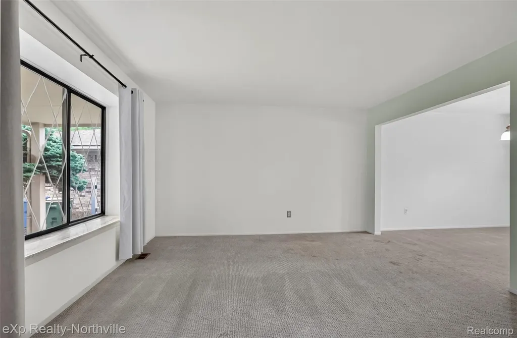 7565 Embassy Drive Canton Charter Township MI 48187