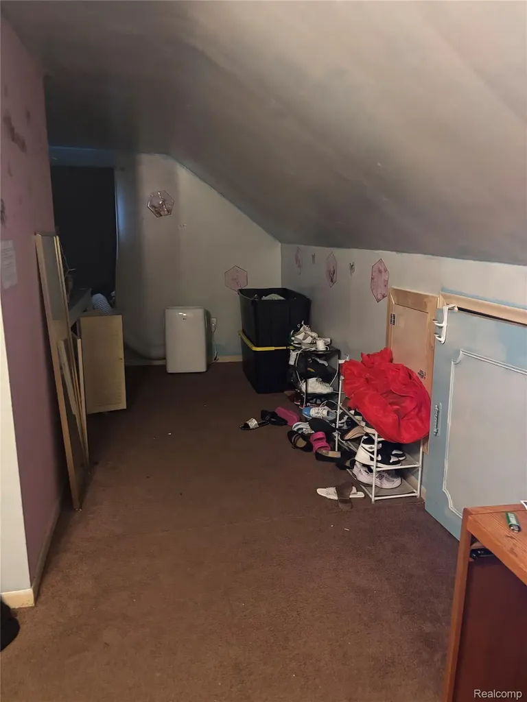 18681 Albion Street Detroit City MI 48234