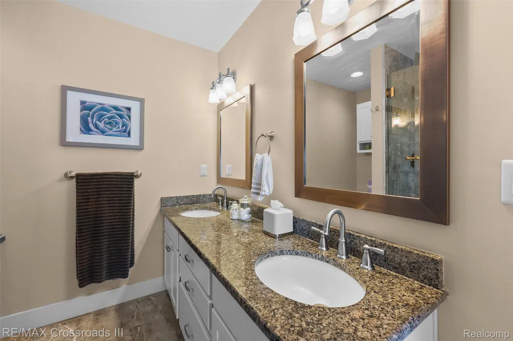1506 N Altadena Avenue Royal Oak City MI 48067