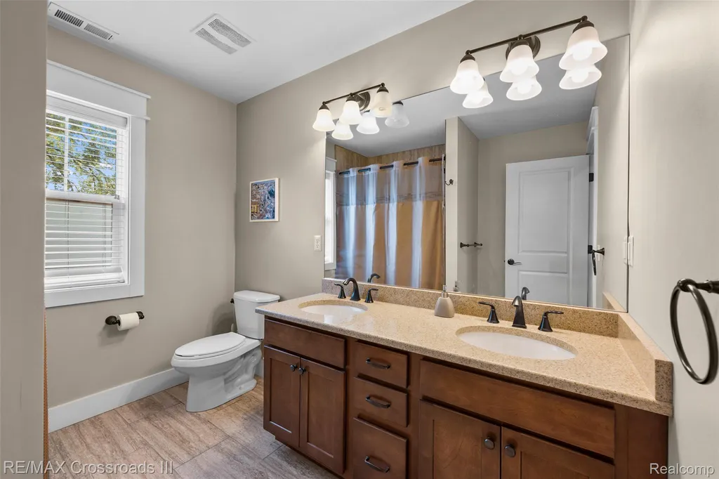 1506 N Altadena Avenue Royal Oak City MI 48067