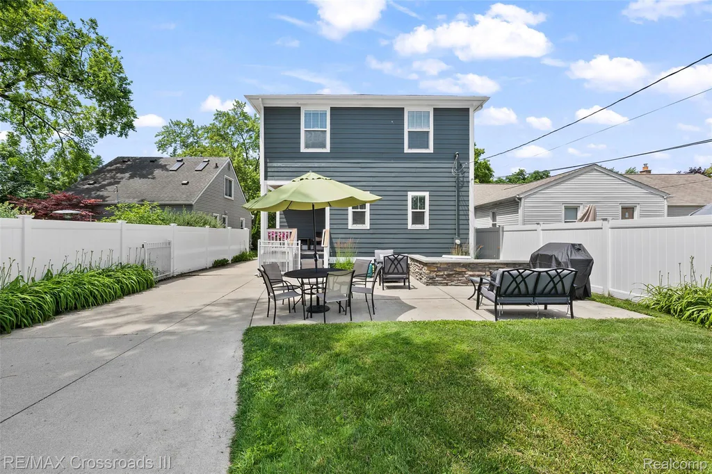 1506 N Altadena Avenue Royal Oak City MI 48067