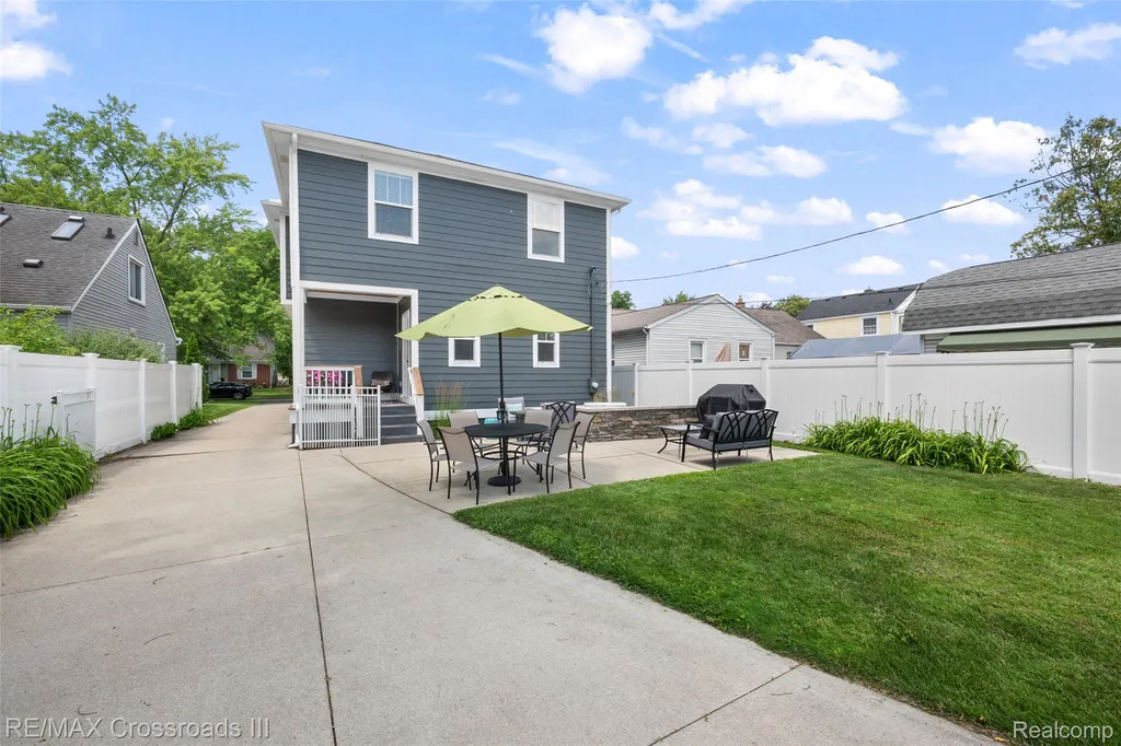 1506 N Altadena Avenue Royal Oak City MI 48067