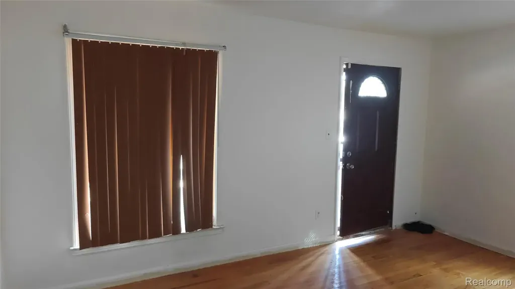 2913 S Ethel Street Detroit City MI 48217