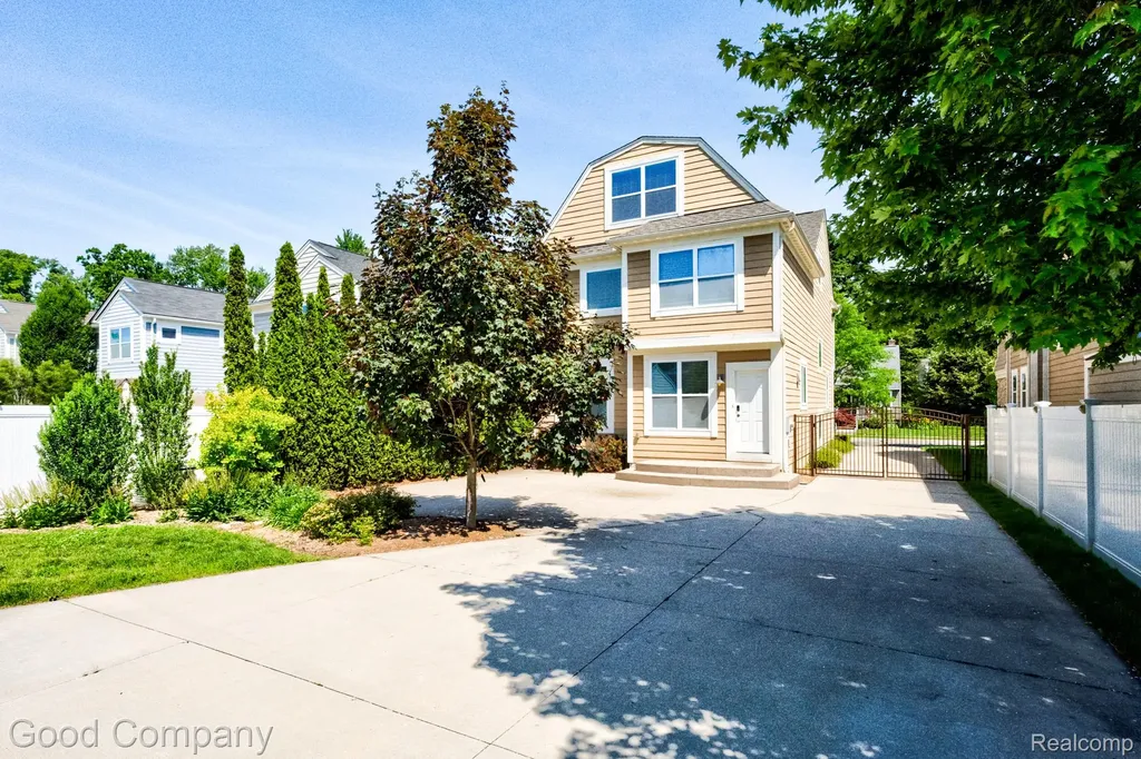 820 Baldwin Avenue Royal Oak City MI 48067